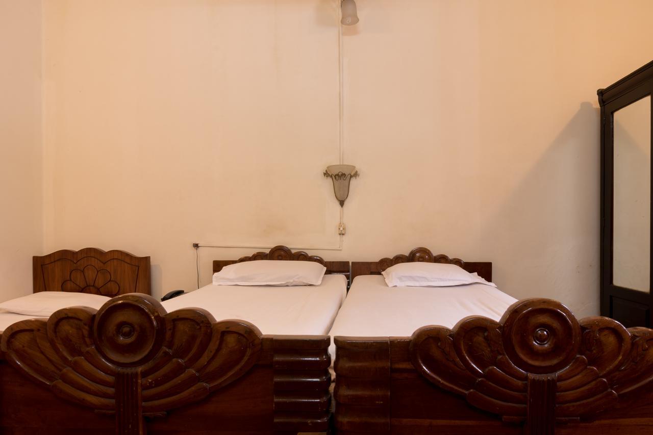 Bed And Breakfast At Colaba Bombaj Exteriér fotografie