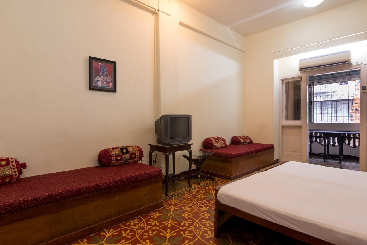 Bed And Breakfast At Colaba Bombaj Exteriér fotografie