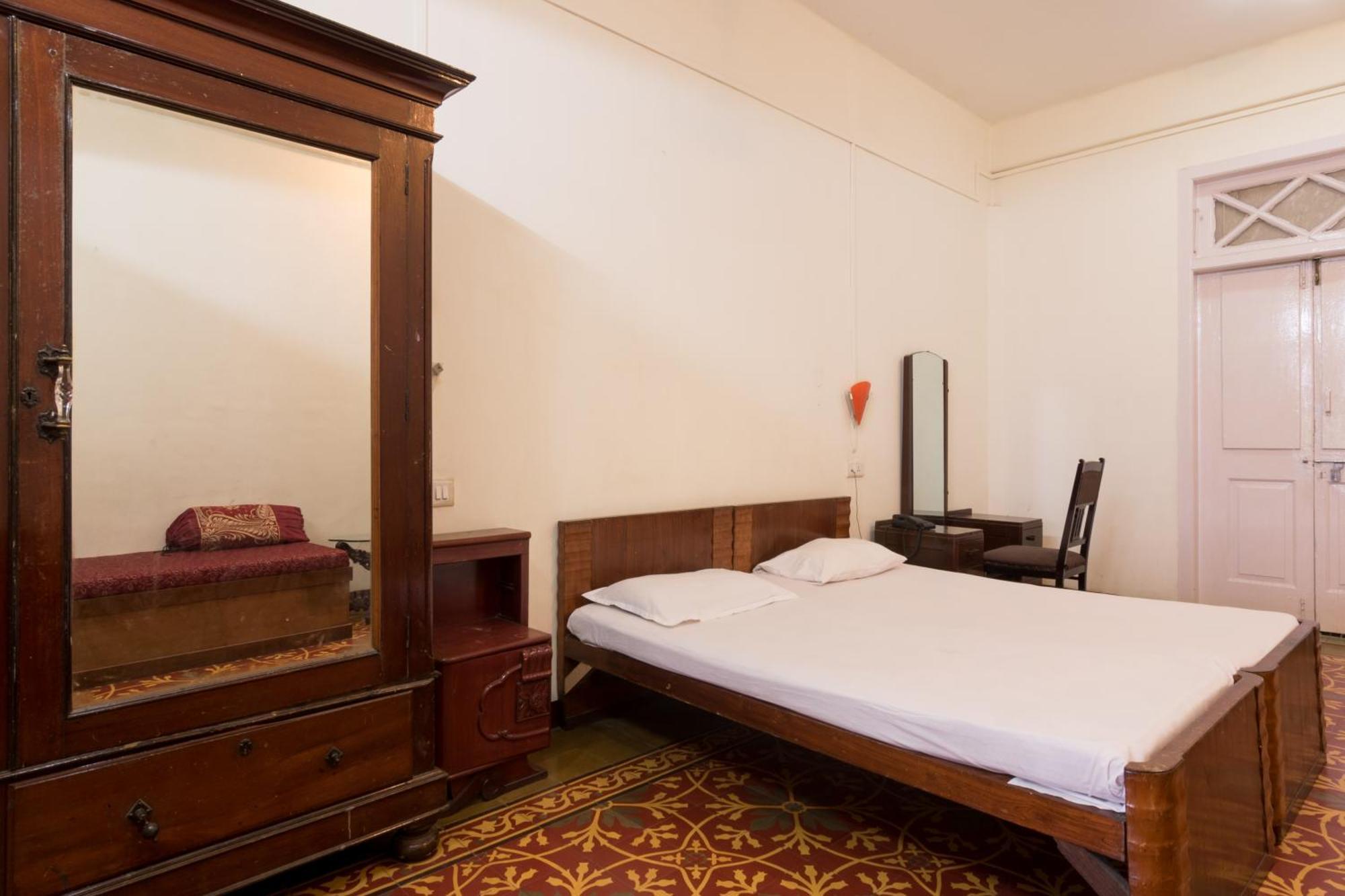 Bed And Breakfast At Colaba Bombaj Exteriér fotografie